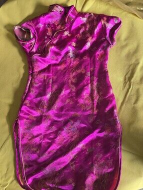 Chinese qipao (cheongsam) in a vibrant magenta/fuchsia Size 16 Girls